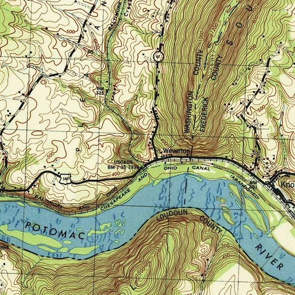 Detail: the Appalachian Trail climbing Loudoun Heights